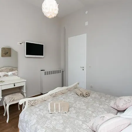 Mirjana - Two Bedroom With Balcony And Sea View Sunce *