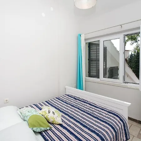 Mirjana - Two Bedroom With Balcony And Sea View Sunce Apartmán